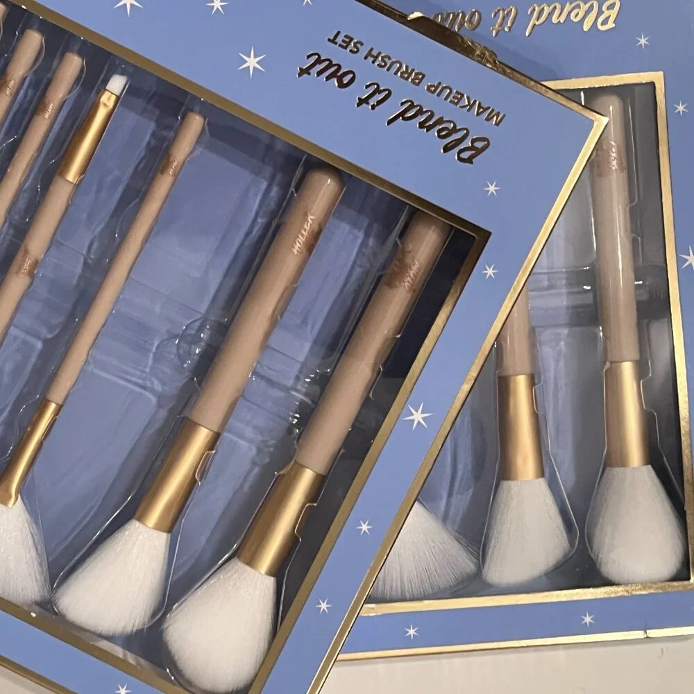 Blending Make Up Brushes. (2 sets / 7 brushes‎ in a set) (NEW) (h/x)